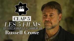 Russell Crowe en couple avec une actrice de 22 ans ? Il répond sur Twitter !