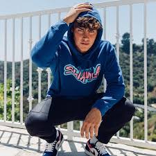He has over 3.72 millions net worth, salary, and income. Noah Beck Tiktok Star Wiki Bio Age Height Weight Girlfriend Family Career Net Worth Facts Starsgab
