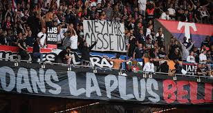 Des informations complètes sur boutique officielle du psg à paris, 14 rue claude farrère, 75016 paris, france,. Psg Neymar Retire Des Images De La Boutique Officielle