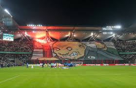 Mimo że wicemistrz polski dwukrotnie przegrywał z łks łódź w szóstej kolejce pko ekstraklasy, to i. Legia Net Legia Warszawa Oprawa Na Meczu Z Lks Em Lodz