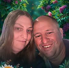 How to determine a budgie's age, will getting another budgie affect  tameness, and how to encourage a budgie to talk?