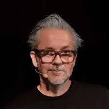 Craig Hilton's Instagram, Twitter & Facebook