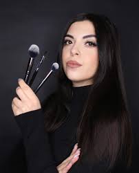 Francesca 👰🏻‍♀️ Romantica, elegante, luminosa. Il trucco perfetto per far  risplendere la sua dolcezza nel suo giorno più bello 💍 Grazie ancora per  avermi scelta 🤍 Make-up Elena Giannuzzi. #wedding #weddinginpuglia  #truccosposa