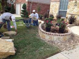 Stone Border With Brick Cap Flower Bed Edging Stone Stone Flower Beds Flower Bed Edging