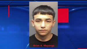 Arrestan a joven por presuntamente hacerse pasar por servidor público y  posesión de drogas