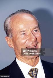 3,359 Mohn Stock Photos, High-Res Pictures, and Images