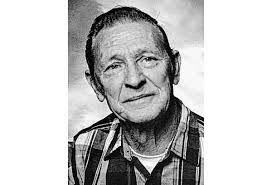 Lisa Gillman's Instagram, Twitter & Facebook