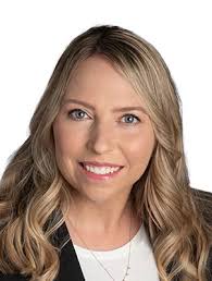 Kim Zeigler's Instagram, Twitter & Facebook