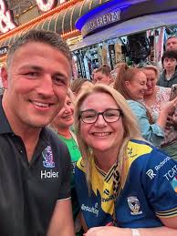 Warrington Wolves fans descend