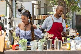 The Brawlers must go back to basics with raw wood, stone and salt blocks.  Captains @bobbyflay, @maneetchauhan and @chefbrookew lead the competitors  in their toughest team brawl yet. TONIGHT, don't miss #BBQBrawl