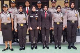 Maraknya kasus ijazah palsu dan perguruan tinggi ilegal maka ristekdikti membuat website untuk mengcek ke absahan status ijazah lulusan perguruan tinggi se. Rincian Biaya Pendidikan Satpam Sesuai Kategori Pendidikan Pt Wiratama Jaya Perkasa 10 Perusahaan Security Terbaik Di Indonesia