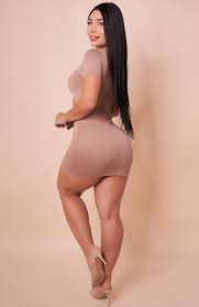 Laura Van Salazar - Free sexy pics, galleries & more at Babepedia