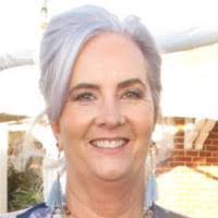 Linda Maule's Instagram, Twitter & Facebook