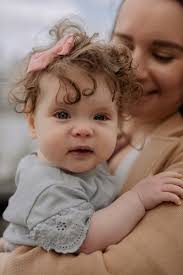 I cannot with this sweet little face 🥹 the cutest!! #Familyphotos  #familyphotographer #chicagofamilyphotos #chicagophotographer