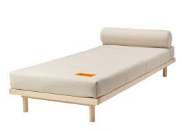Endlich Da Die Markerad Kollektion Von Virgil Abloh Fur Ikea Bettgestell Ikea Tagesbett Bett Ideen