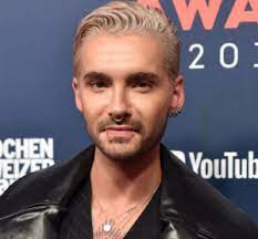 Tom kaulitz is a 31 year old german guitarist. Bill Kaulitz Wiki Age Birthday Facts Family Girlfriend Net Worth Height Career Biography