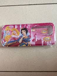 / dihadirkan dengan mengombinasikan kenyamanan dan performa, penghapus ini wajib ada di kotak pensil anda. Tempat Pensil Kotak Pensil Princess Dua Tingkat Lengkap Dengan Isi Buku Alat Tulis Alat Tulis Di Carousell