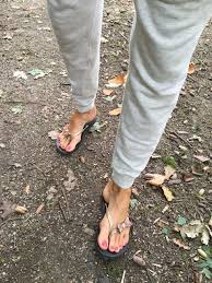 She took off her shoes and smeared her feet with soothing foot cream. Upoznat Autonoman Morski Pas Sandals Mature Soles Thehoneyscript Com