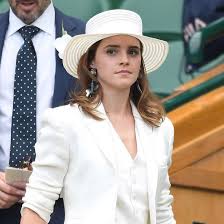 She likes to play hockey and visits the gym for a series of exercises. Krasse Reaktionen Auf Beichte Emma Watson Ich Bin Cosmopolitan