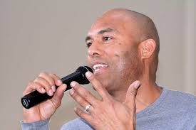 Yankees legend Mariano Rivera lends a hand in Ridgefield