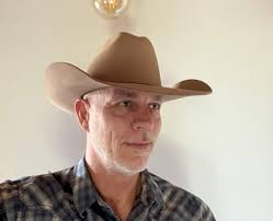 Brought the 20X grizzly Belgium Brown out this morning for church although  it'll be 89 later today, enjoying the pleasant 65 right now.