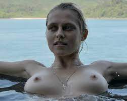 Teresa Palmer - Free pics, galleries & more at Babepedia