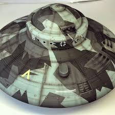Usina Dos Kits On Instagram Model Haunebu Ii German Flying Saucer Kit Squadron Scale 1 72 Event At Moson Model Sho Flying Saucer Model Aircraft Design