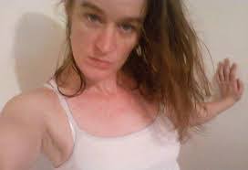 Lisa Teets's Instagram, Twitter & Facebook