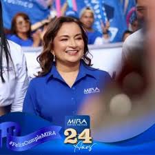 Rocio Joya Leon (@RocioJoyaLeon)