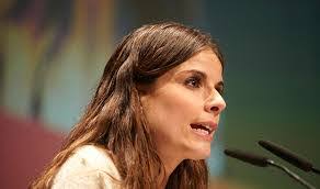 Carla Roca's Instagram, Twitter & Facebook