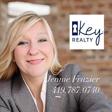 Jennie Frazier's Instagram, Twitter & Facebook