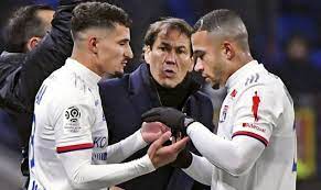 Juve fuori dalla champions, ferdinand critica ronaldo: Depay Poker Juve Schaltet Sich Ein