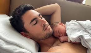 Kenarious Gates (@KenGates72)