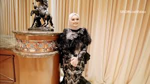 Здесь вы можете прослушать и скачать песни по запросу dikir barat anta permana penyampai suria ft dato sri siti nurhaliza в высоком качестве. Anta Permana Maksud Lirik