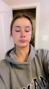 Ella Bertram (@ellab111)