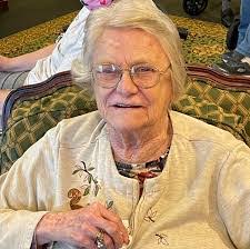 Wilma Tuttle's Instagram, Twitter & Facebook