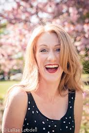 17 Minutes with Candace Vance