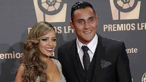 Así es andrea salas, la sensual esposa de keylor navas el portero del madrid celebró su boda con andrea salas, una exuberante belleza de ojos verdes que ostenta el título de miss hawaian. Keylor Navas Se Casa Con Andrea Salas En Costa Rica