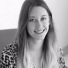 Lizzie Painter's Instagram, Twitter & Facebook