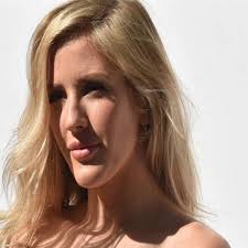 Shed rather go naked: Ellie Goulding retires clothes for  temperature-raising reveal - Daily Star