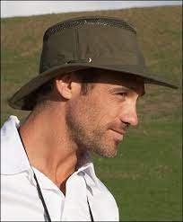 Tilley S T4mo Hat Is Made Of Organic Cotton And Cools You Down On Hot Days Tilley Hat Hats Green Life