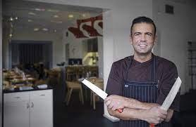 Je šéfkuchařem pražské restaurace field. Sefkuchar Fieldu Premysli O Dalsi Restauraci S Ceskym Menu Dobra Chut Lidovky Cz