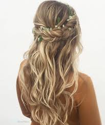 It also requires special shampoos and conditioners. Best Wedding Hairstyles For Medium Hair 2019 Page 2 Of 28 Hairstylezonex
