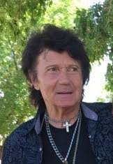 Leann Dennis's Instagram, Twitter & Facebook