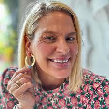 Burty's Boutique agregó una foto nueva...