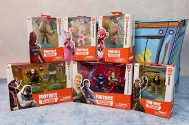The battle royale collection is a line of authentic fortnite figures, vehicles and playsets! Review Fortnite Battle Royale Collection Figures Mama Geek