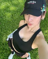 Across the Spider-Cake 🕸️