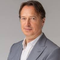 Alice Kral's Instagram, Twitter & Facebook