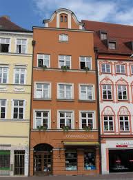 Die stadt und der landkreis landshut erstellen derzeit eine pflegebedarfsplanung. Datei Altstadt 71 Landshut 1 Jpg Wikipedia