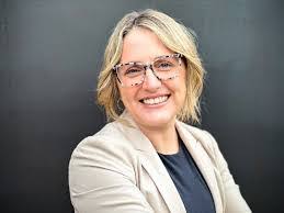 Melody Rhodes's Instagram, Twitter & Facebook